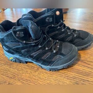 Black Hiking Boots